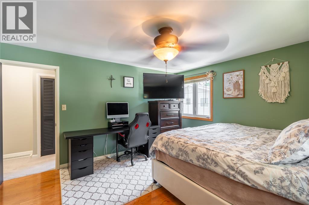 268 MARGARET AVENUE - 21