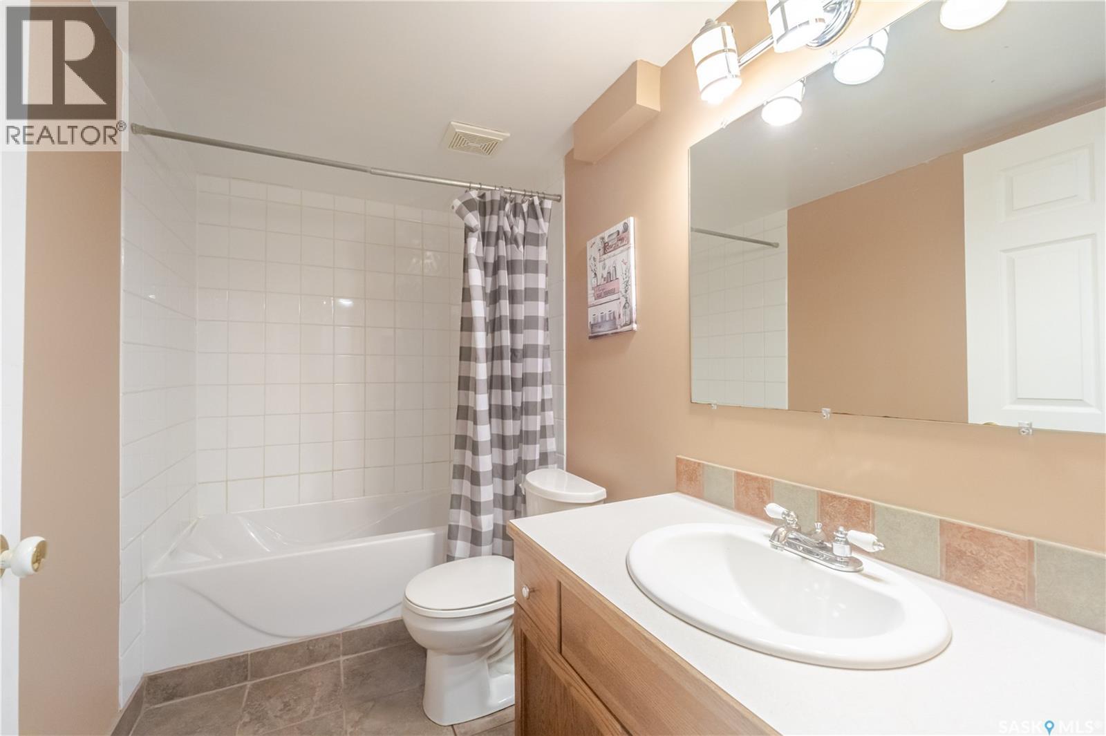 1642 Bingham ROAD — photo 42