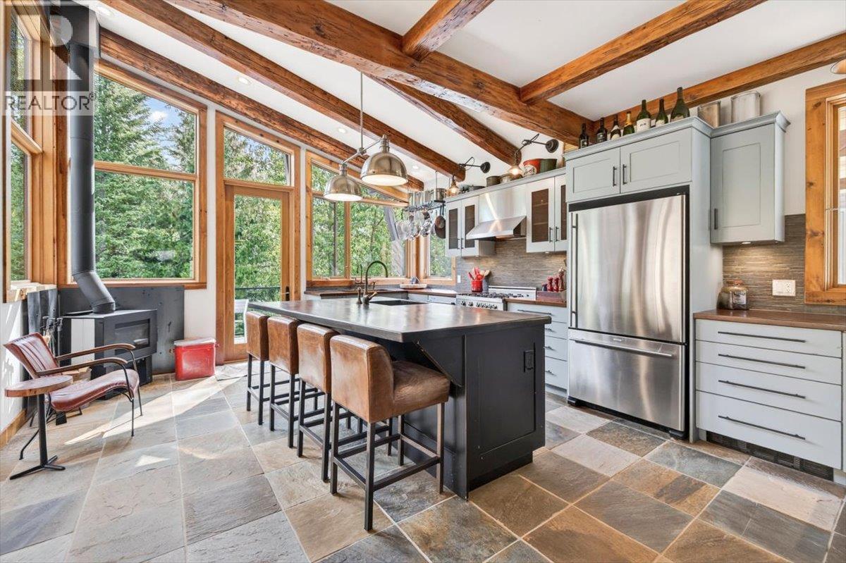 470 Canyon Trail - 10