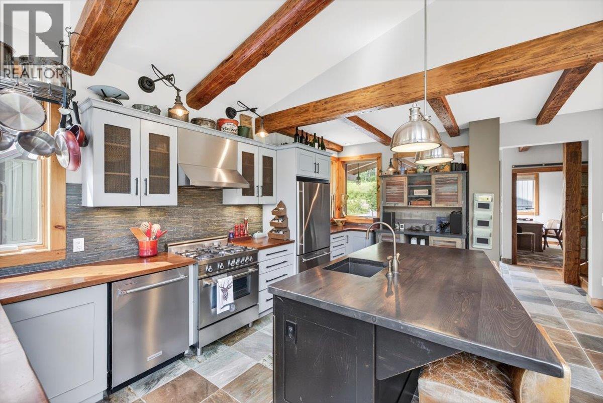 470 Canyon Trail - 14