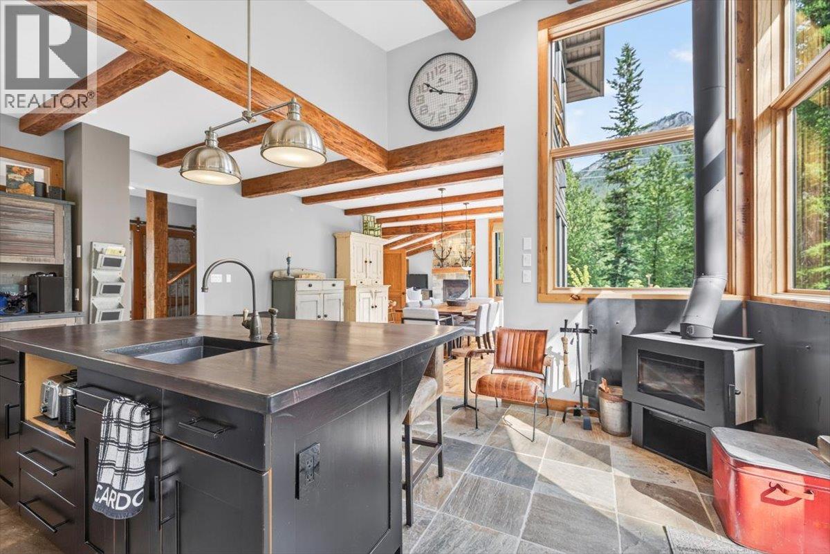 470 Canyon Trail - 16