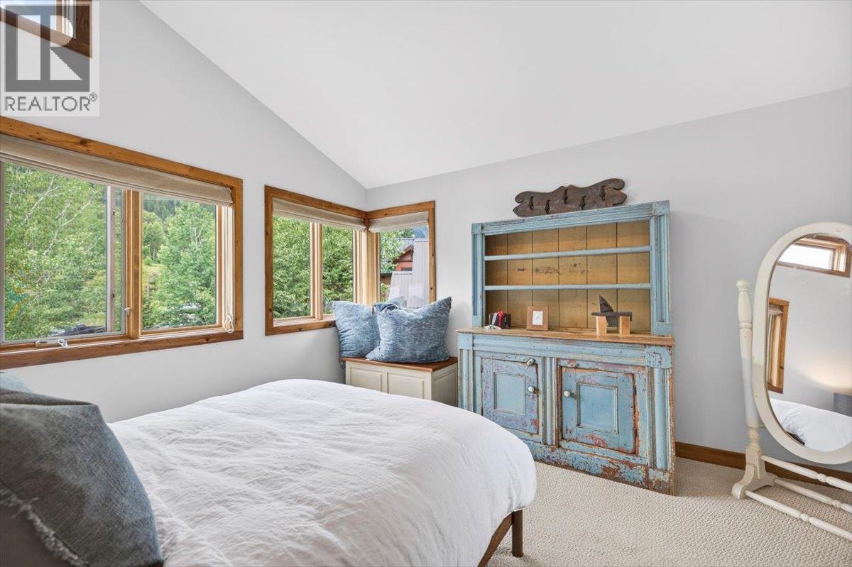 470 Canyon Trail - 43