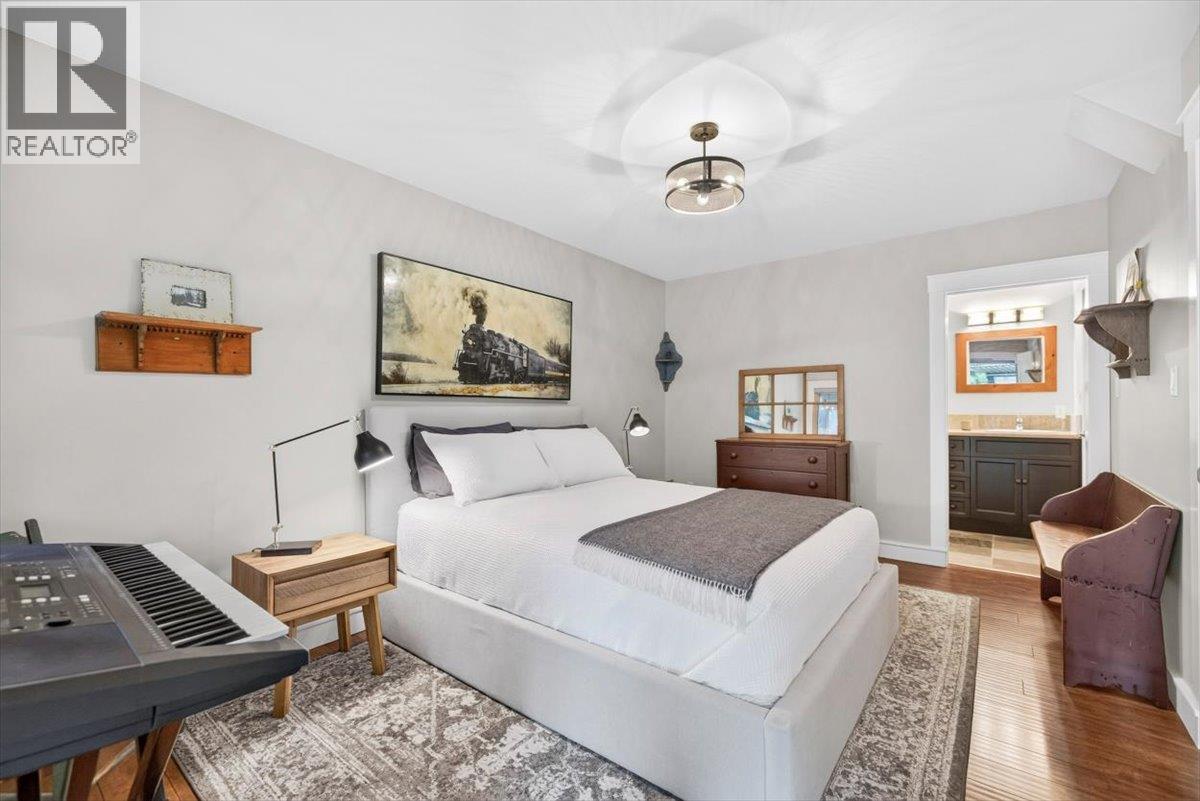 470 Canyon Trail - 55