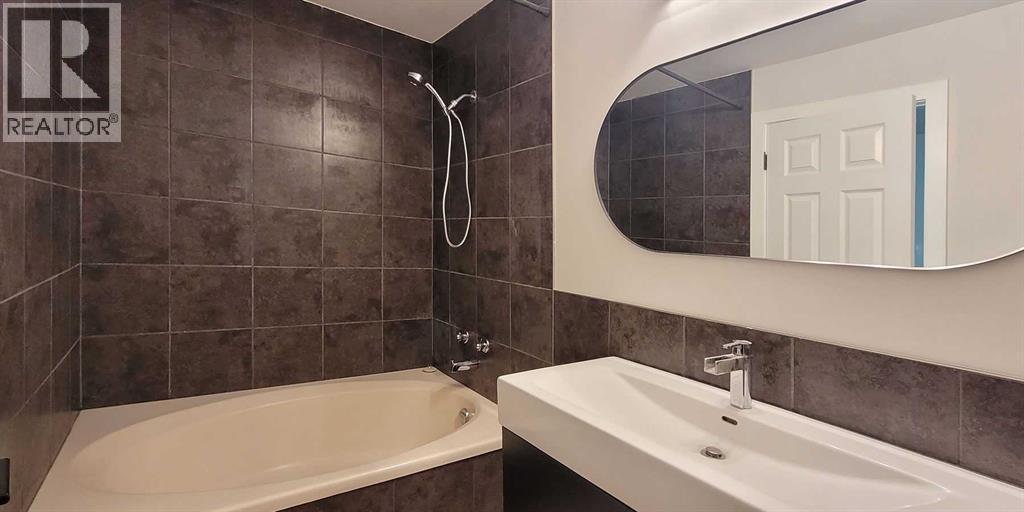 #29 2400 15 Street SW - 12