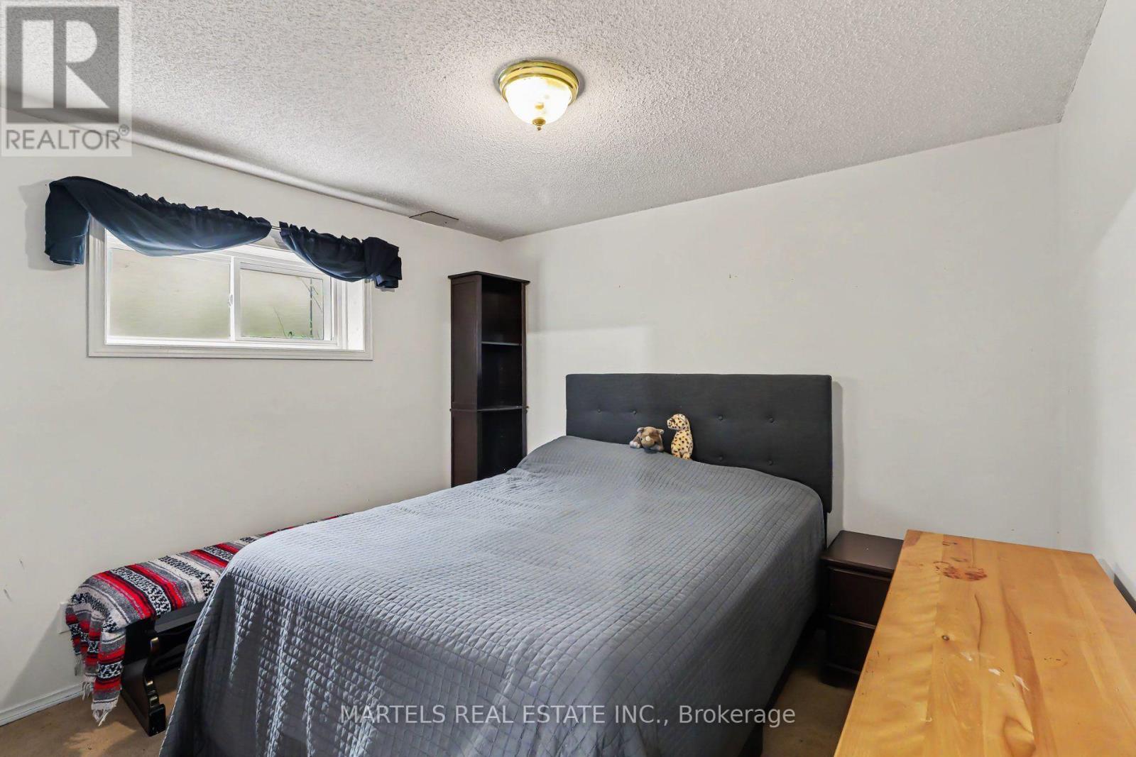 879 LAWRENCE STREET - 15