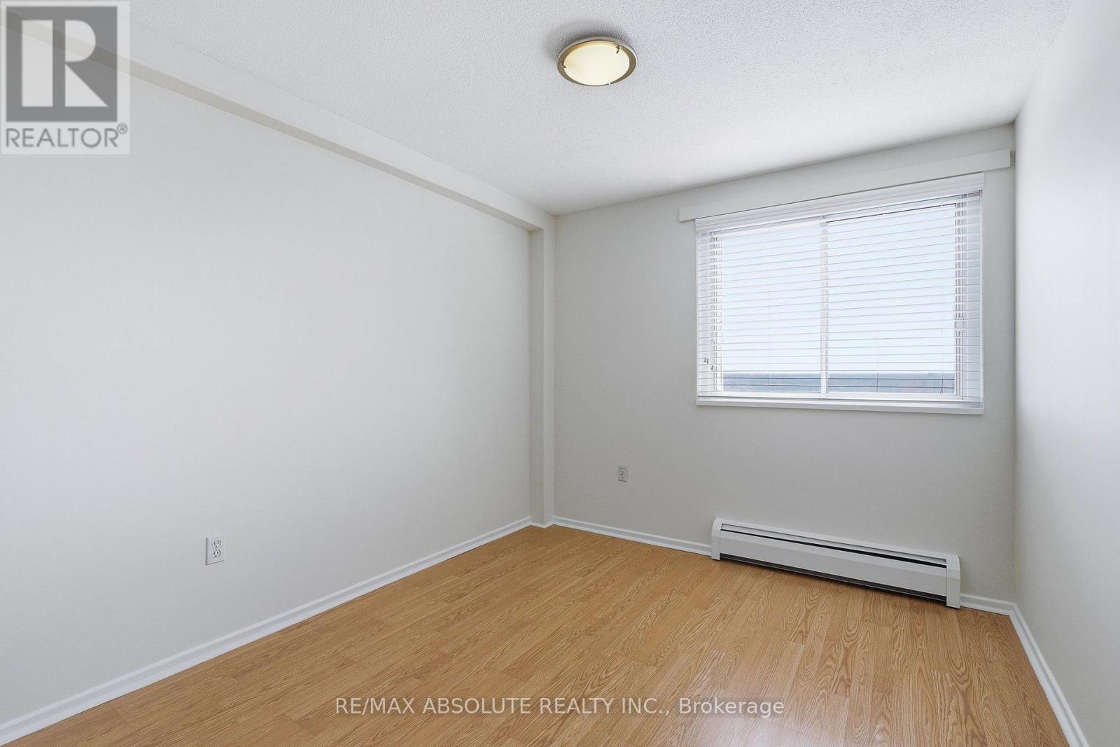 #1010 915 ELMSMERE ROAD - 18