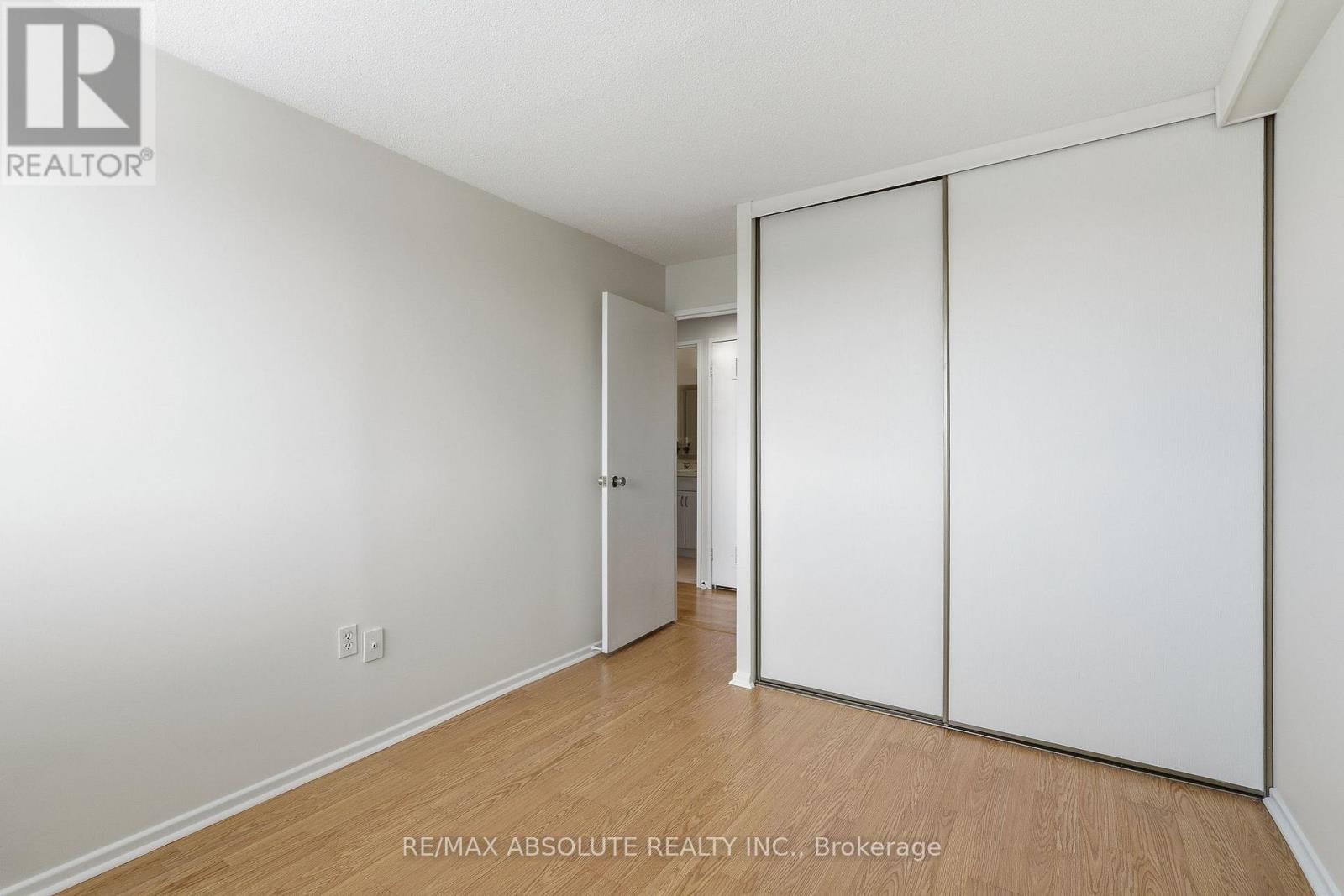 #1010 915 ELMSMERE ROAD - 19