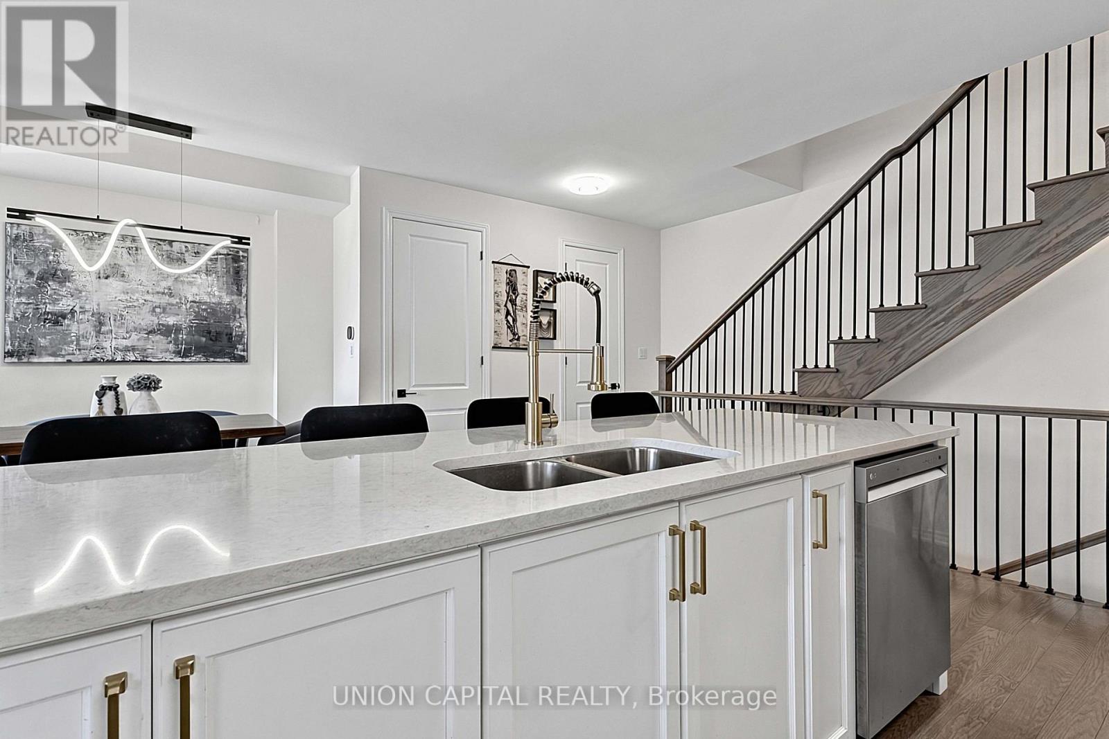 16 THOMAS FRISBY JR CRESCENT - 18