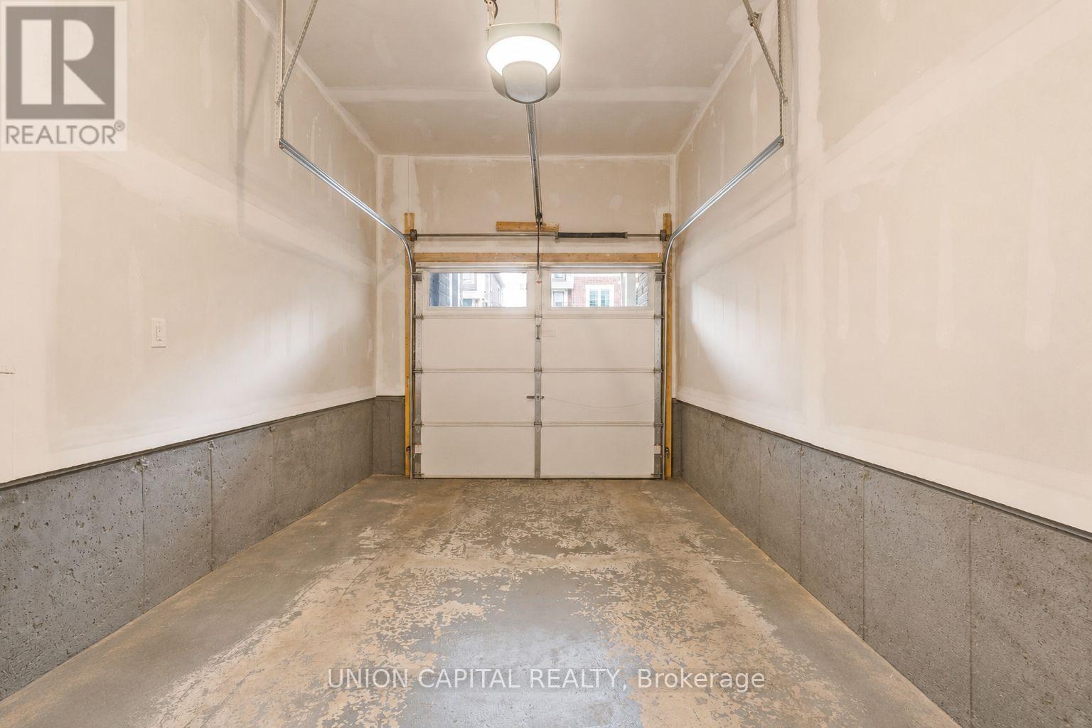 16 THOMAS FRISBY JR CRESCENT - 36