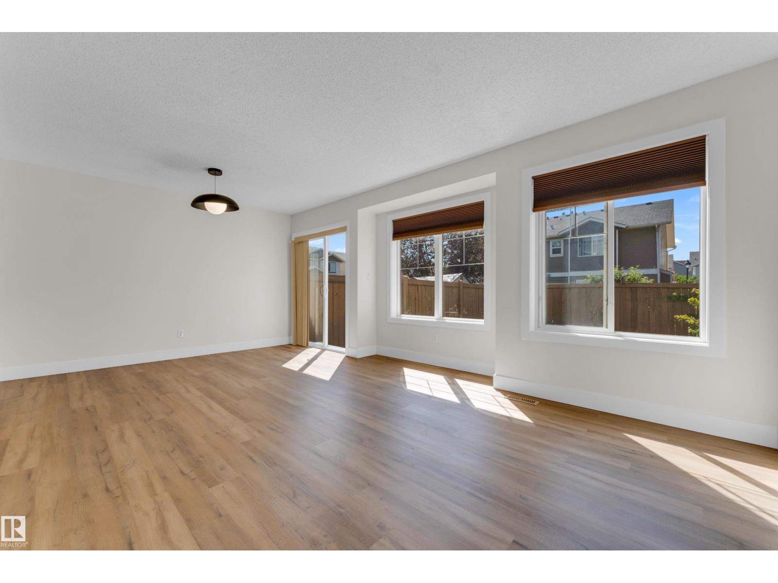 #64 14208 36 ST NW - 13