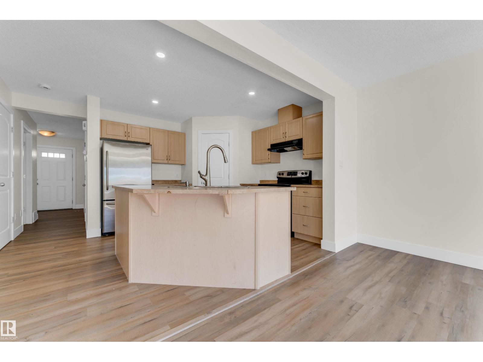 #64 14208 36 ST NW - 14