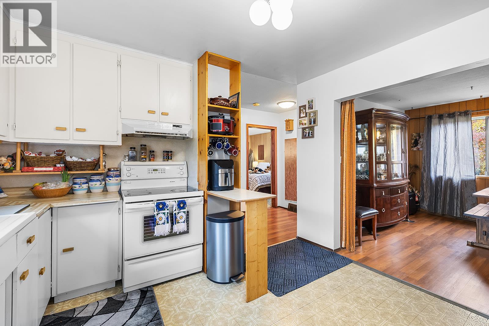911 32nd Avenue S - 12