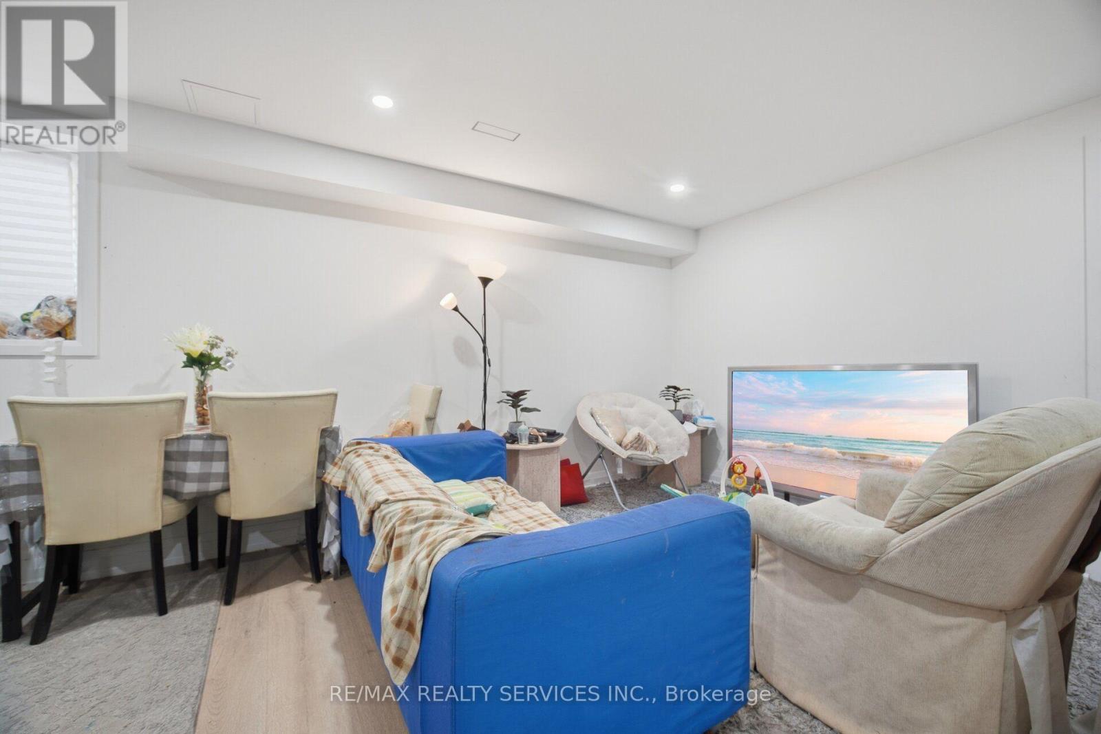 79 CEDARHOLME AVENUE - 34
