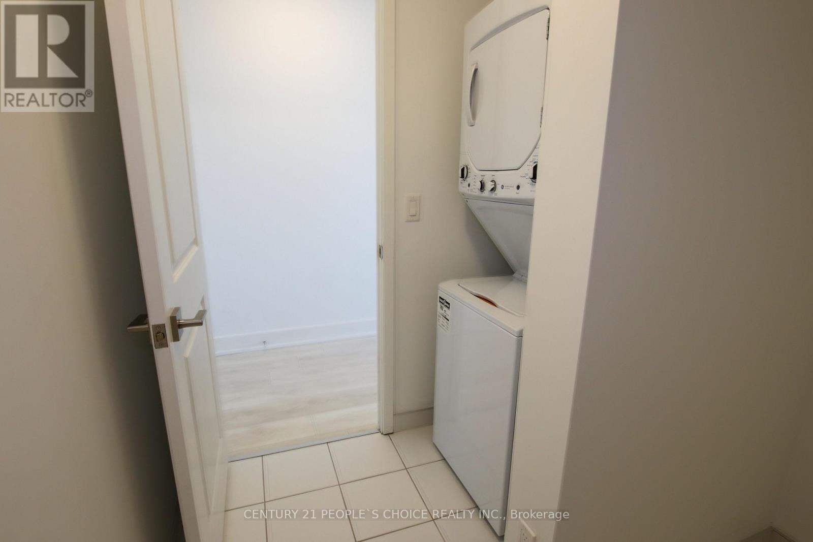 #2401 297 OAK WALK DRIVE - 22