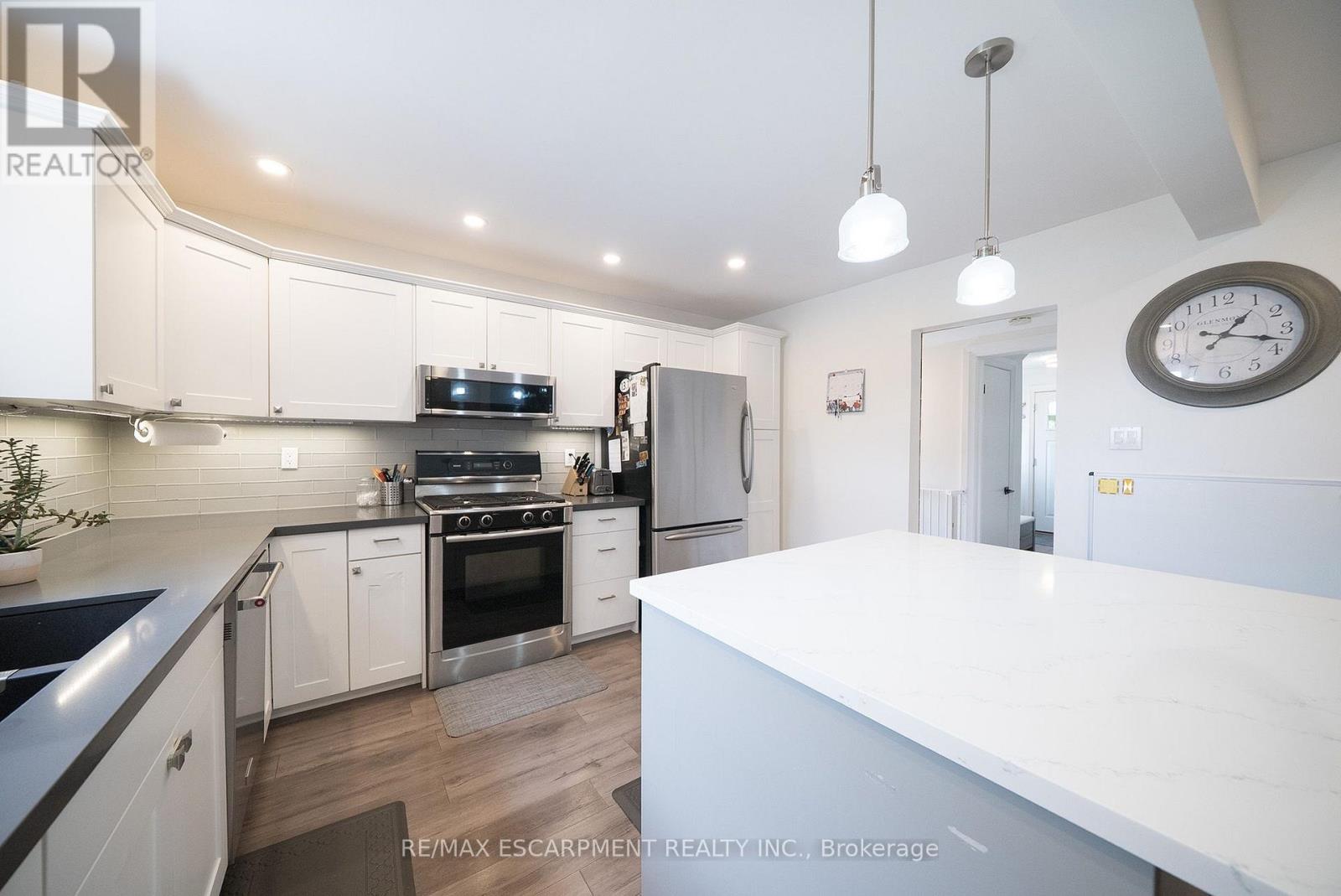 22 BURWELL STREET - 10