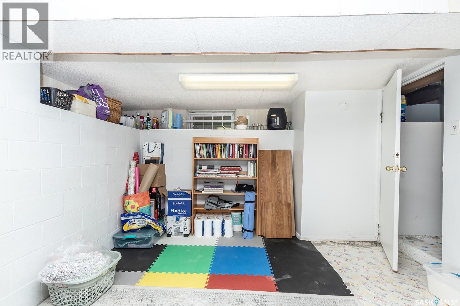 840 8th AVENUE N - 23
