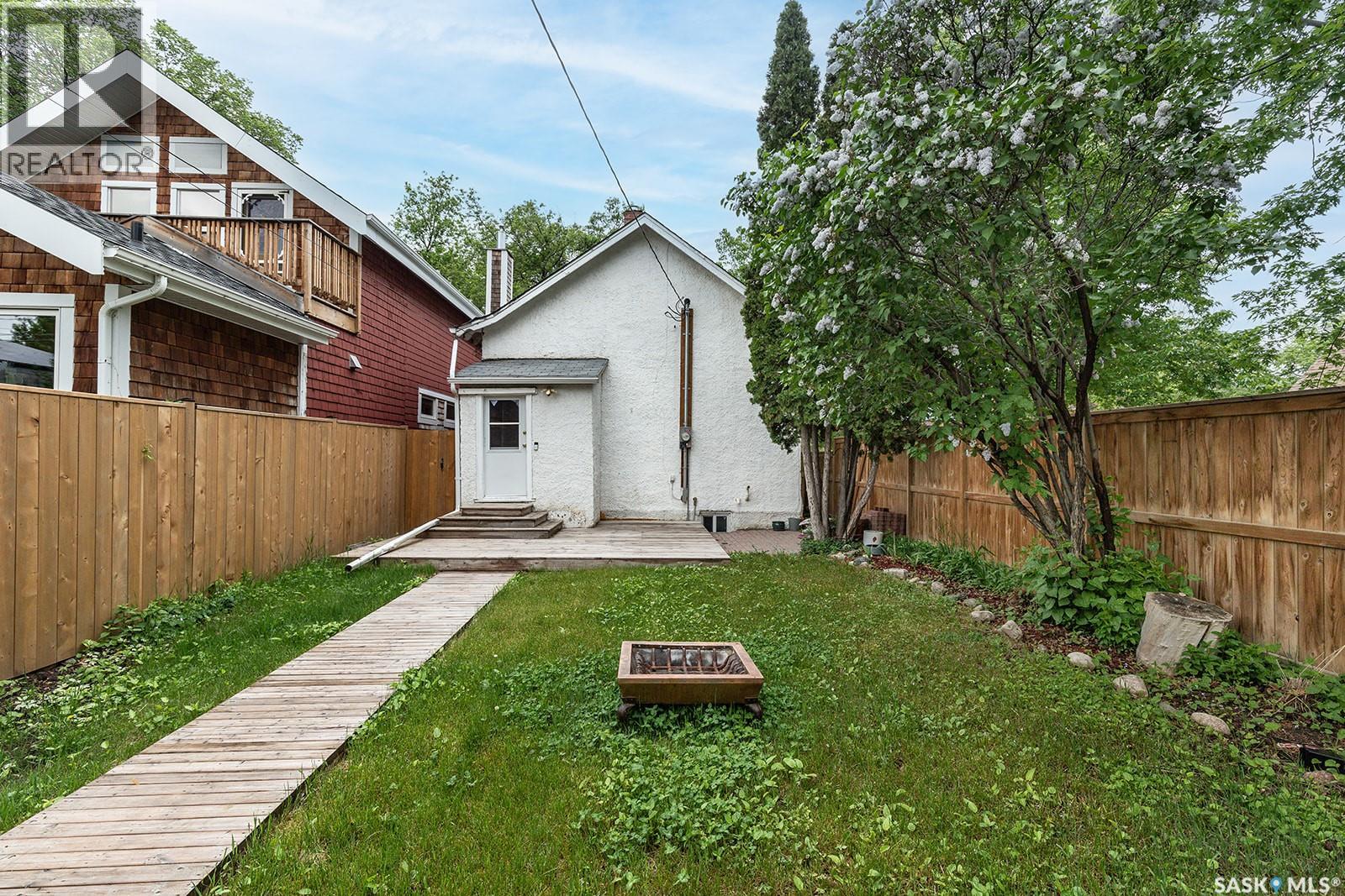 840 8th AVENUE N - 29