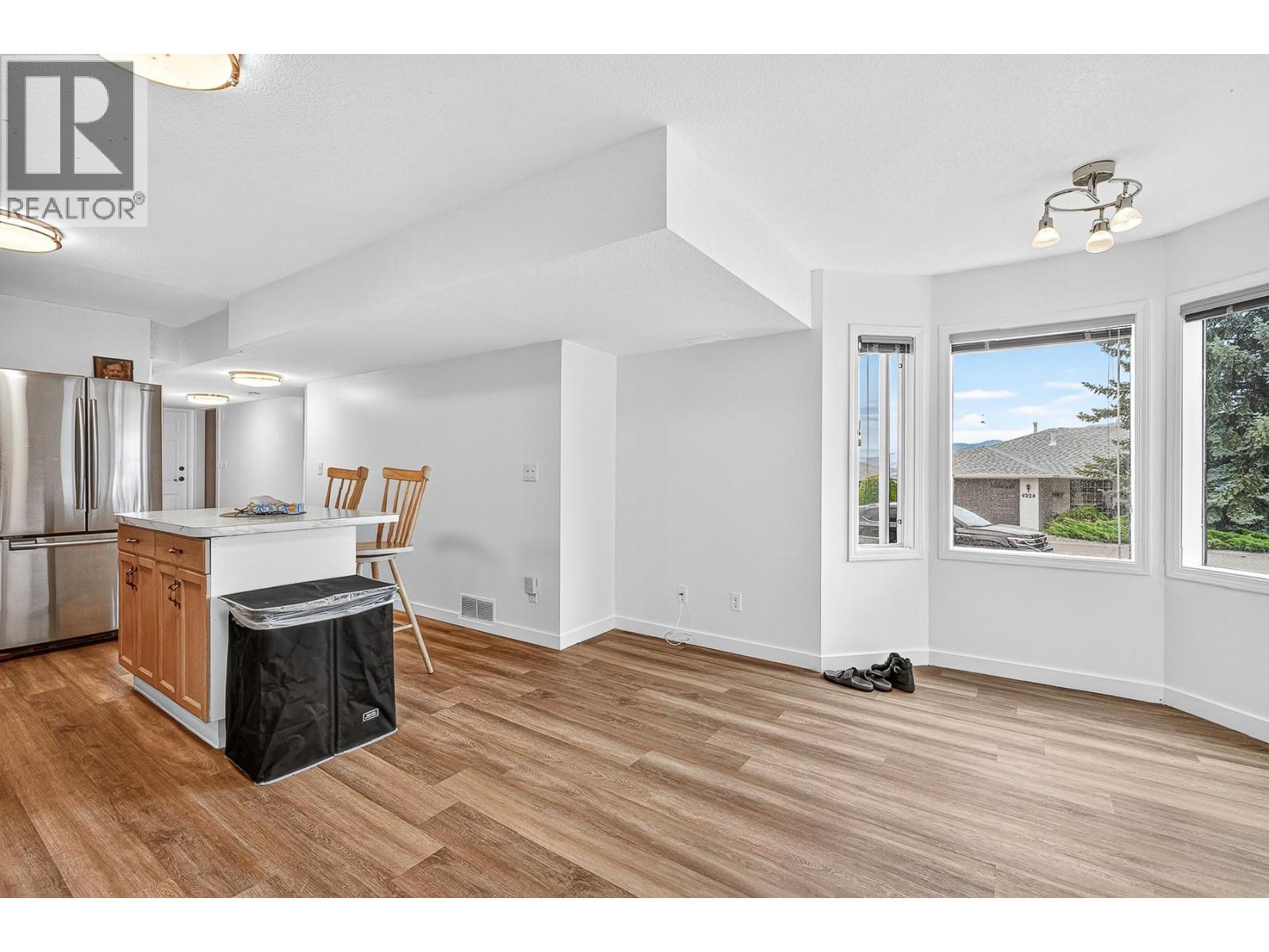 4221 Wellington Drive - 40