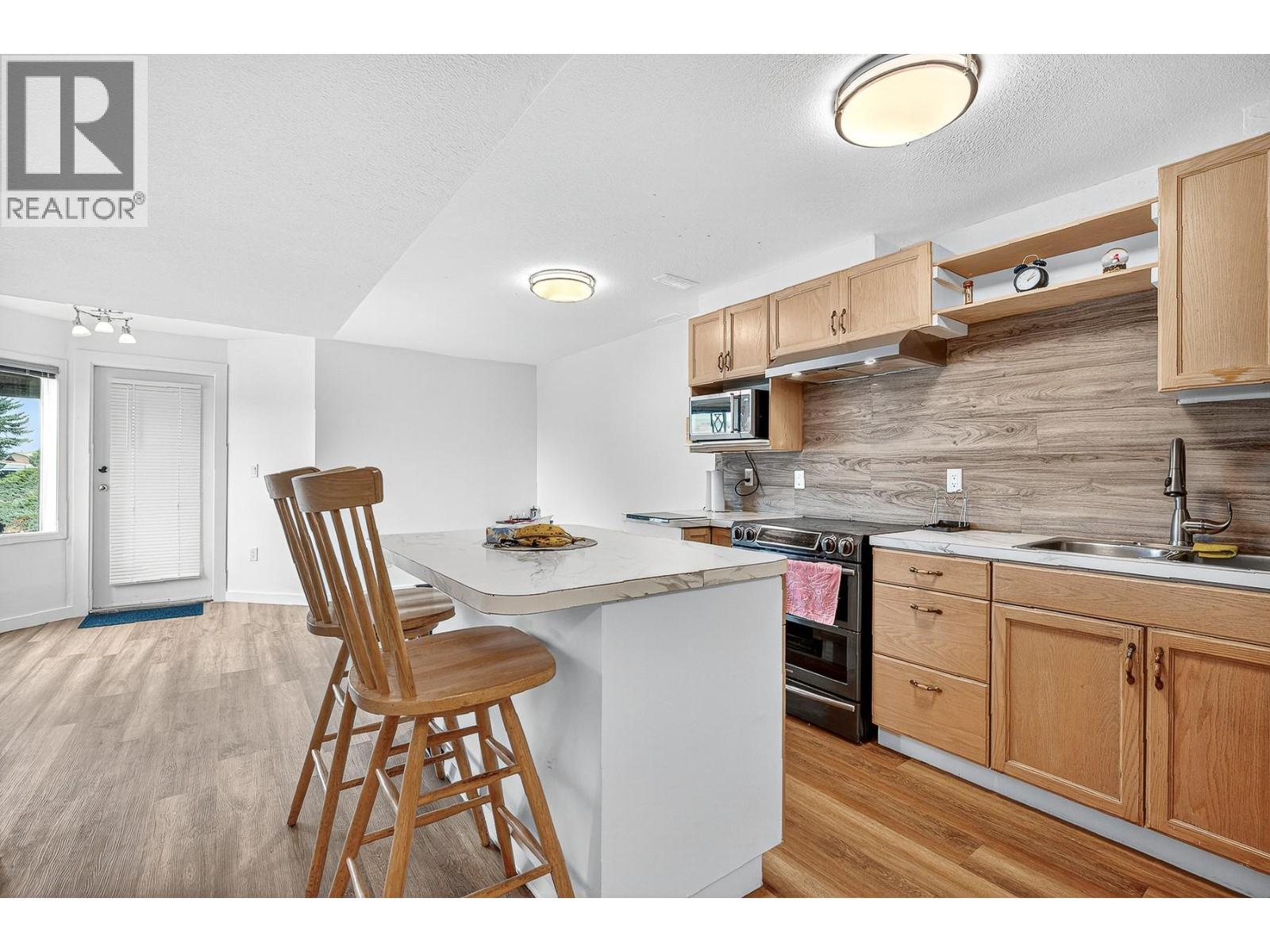 4221 Wellington Drive - 42