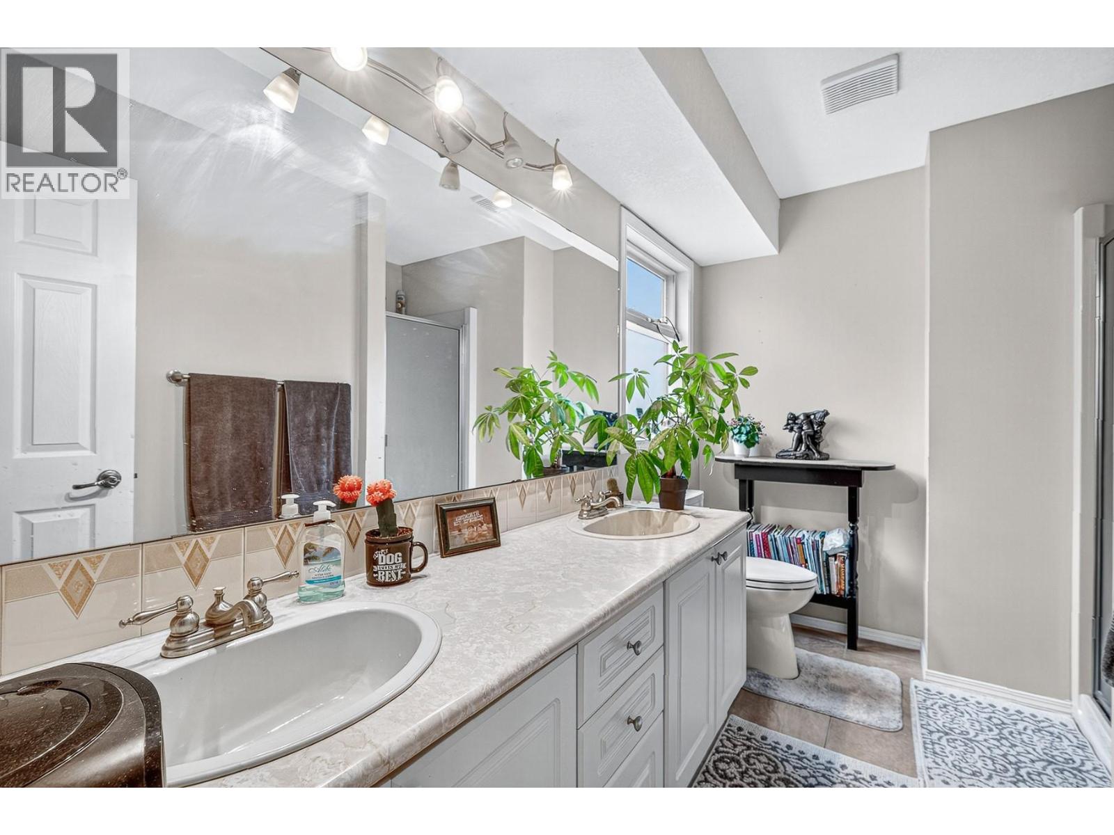 4221 Wellington Drive - 32