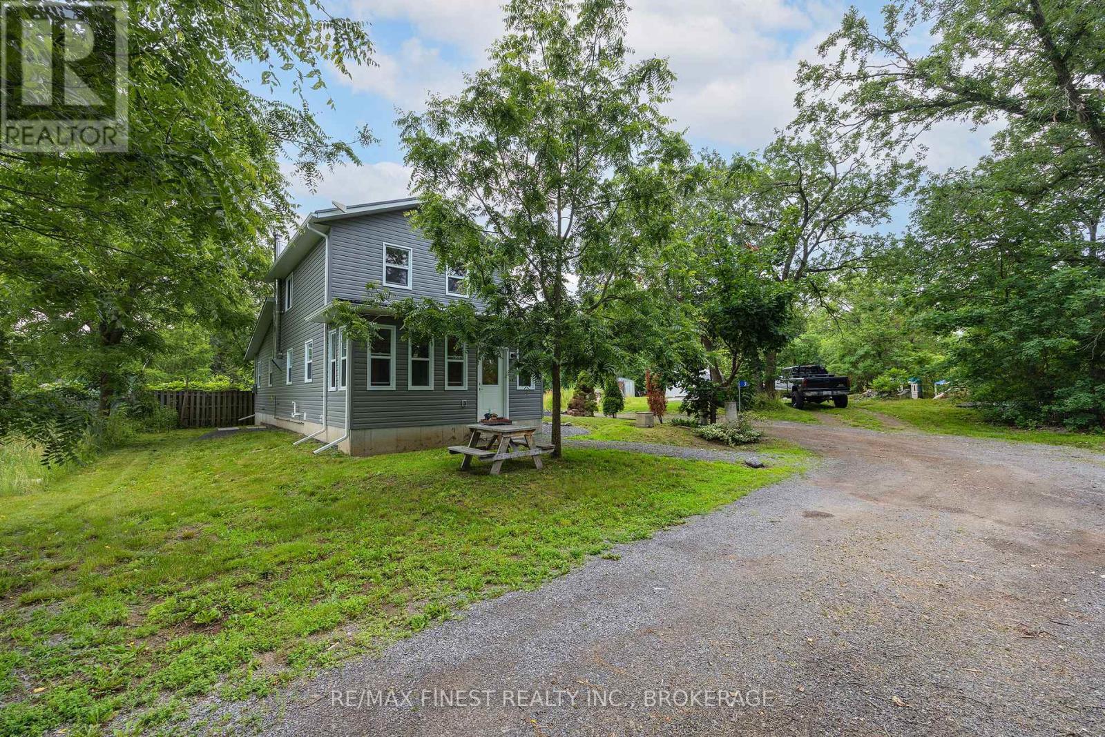 31 ASHE CRESCENT - Image 3