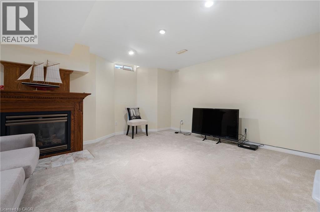 #16 19 SOMERSET Drive - 22