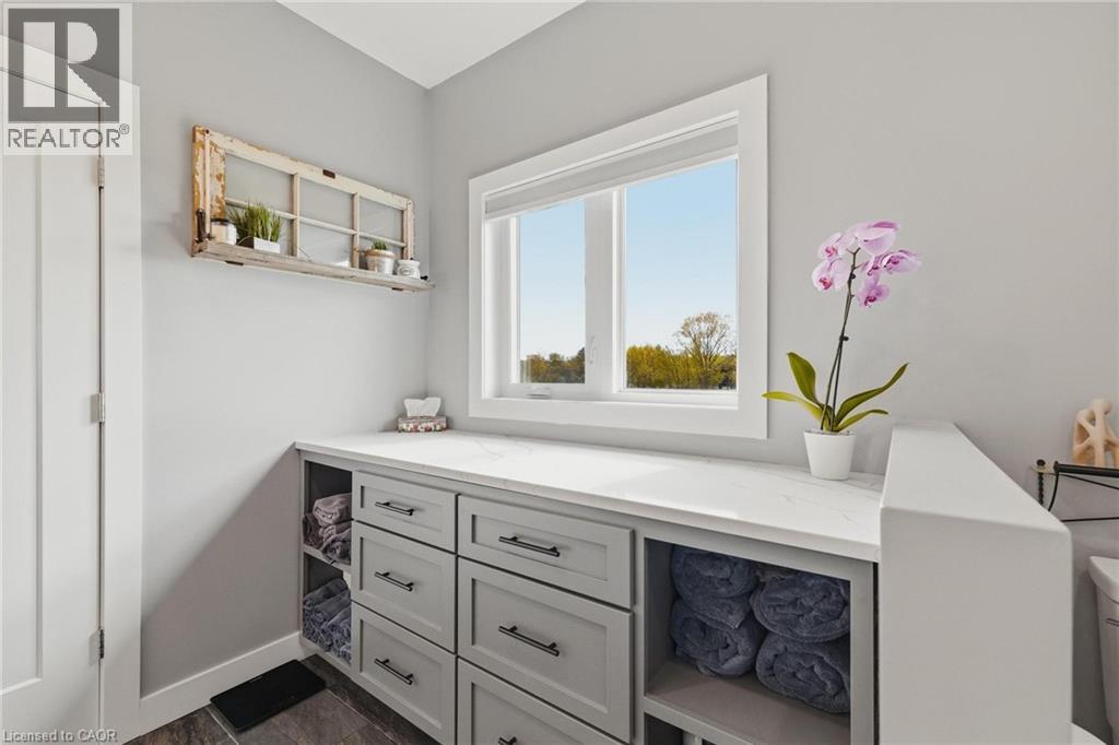 401372 GREY RD 4 - Image 32