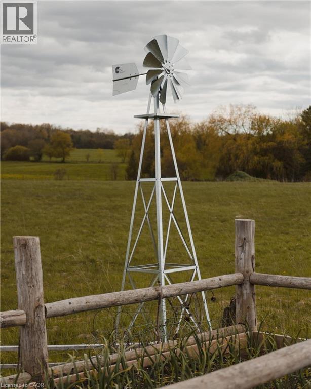 401372 GREY RD 4 - Image 35