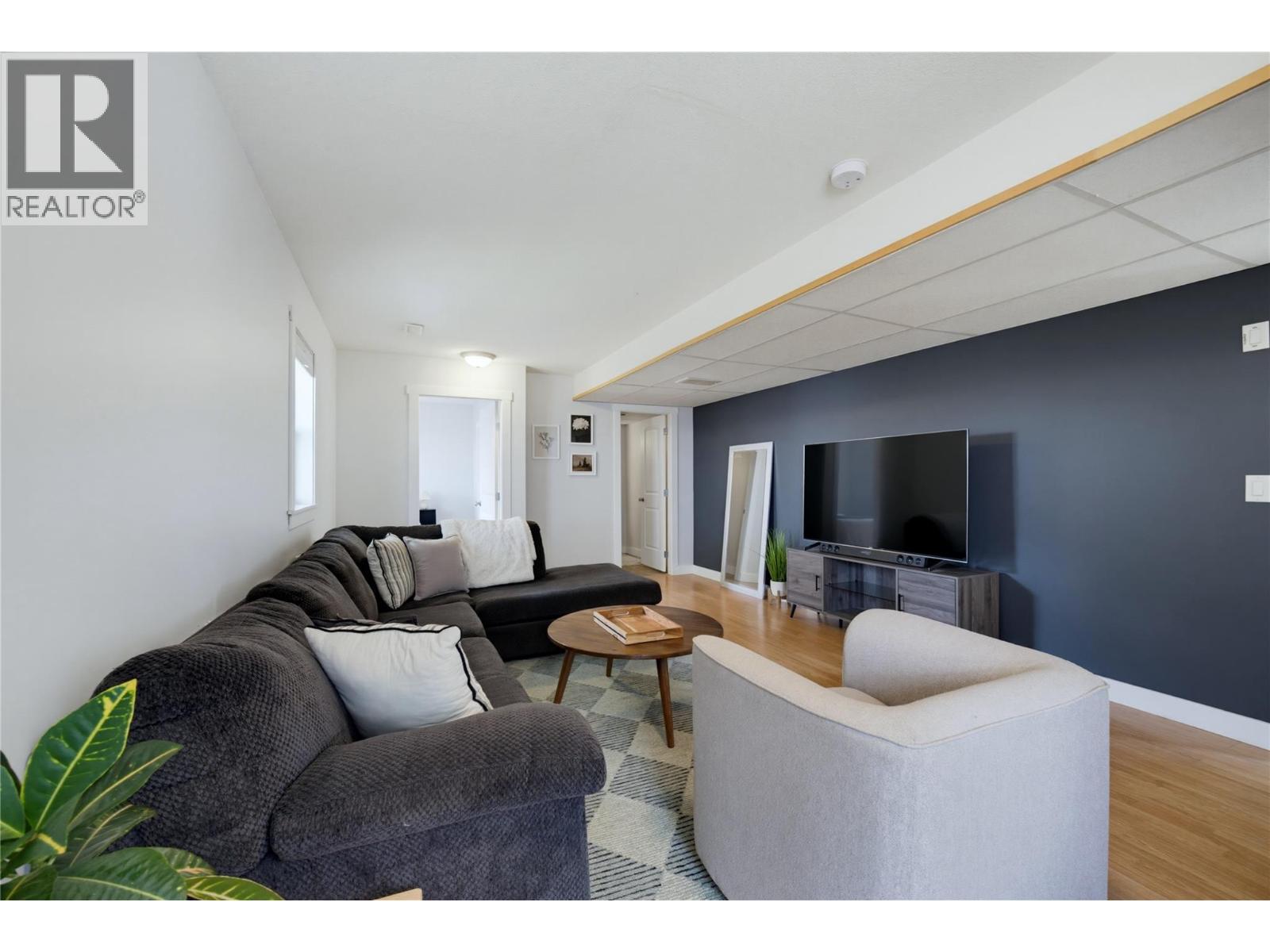 #23 801 20 Street NE - 11