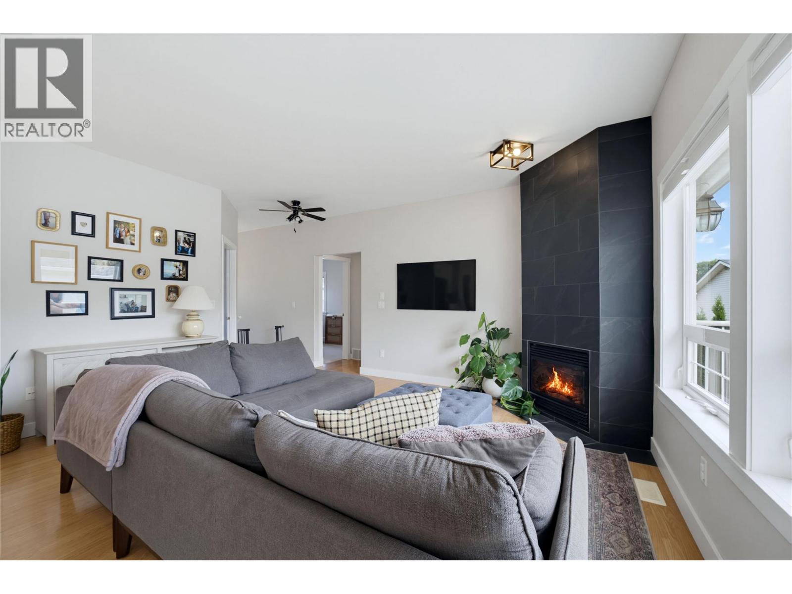 #23 801 20 Street NE - 21