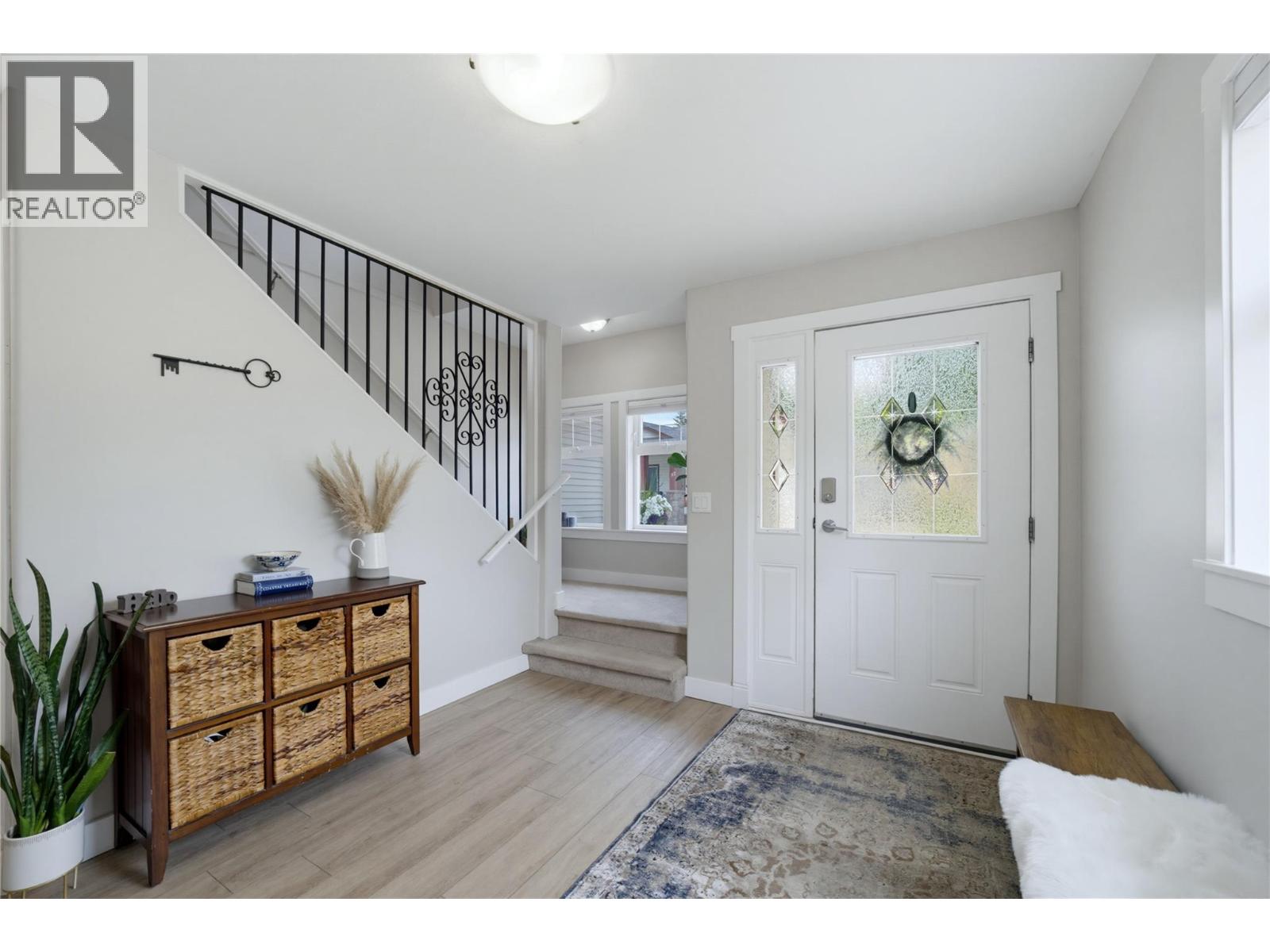 #23 801 20 Street NE - 4