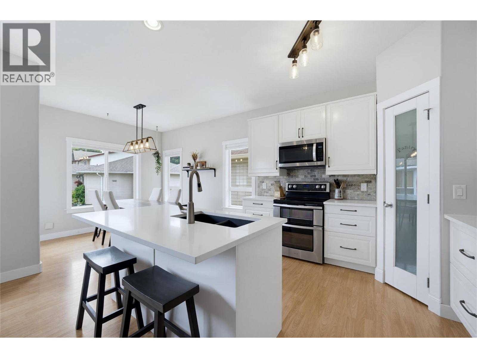 #23 801 20 Street NE - 22