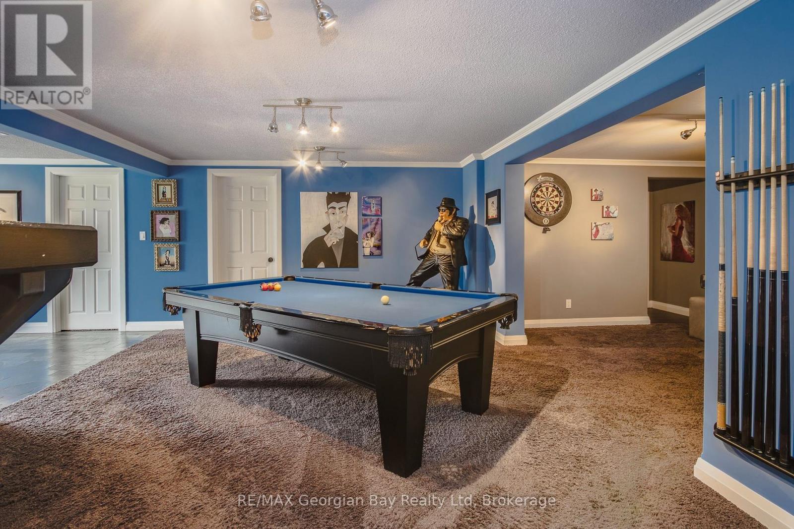 736 VICTORIA STREET - 26