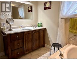 191 Renfrew, Dalhousie, NB E8C2J3 Photo 16