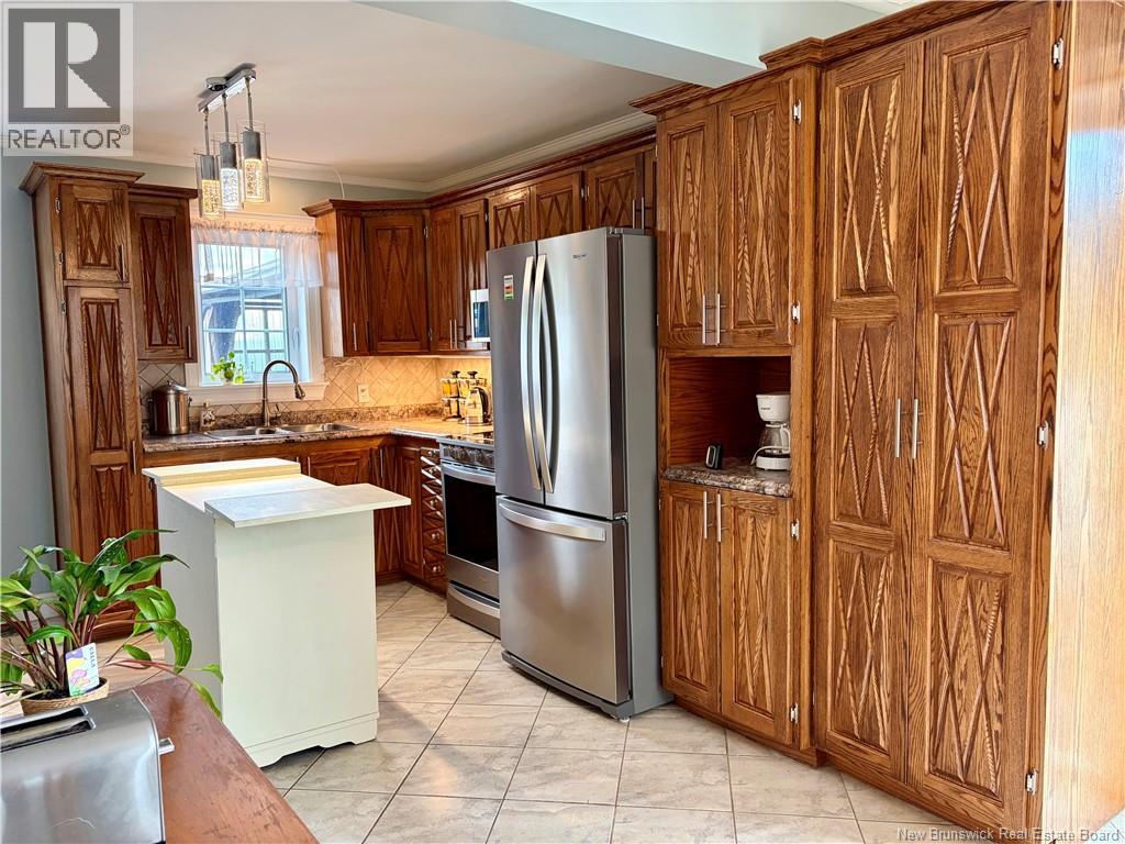 191 Renfrew - 8