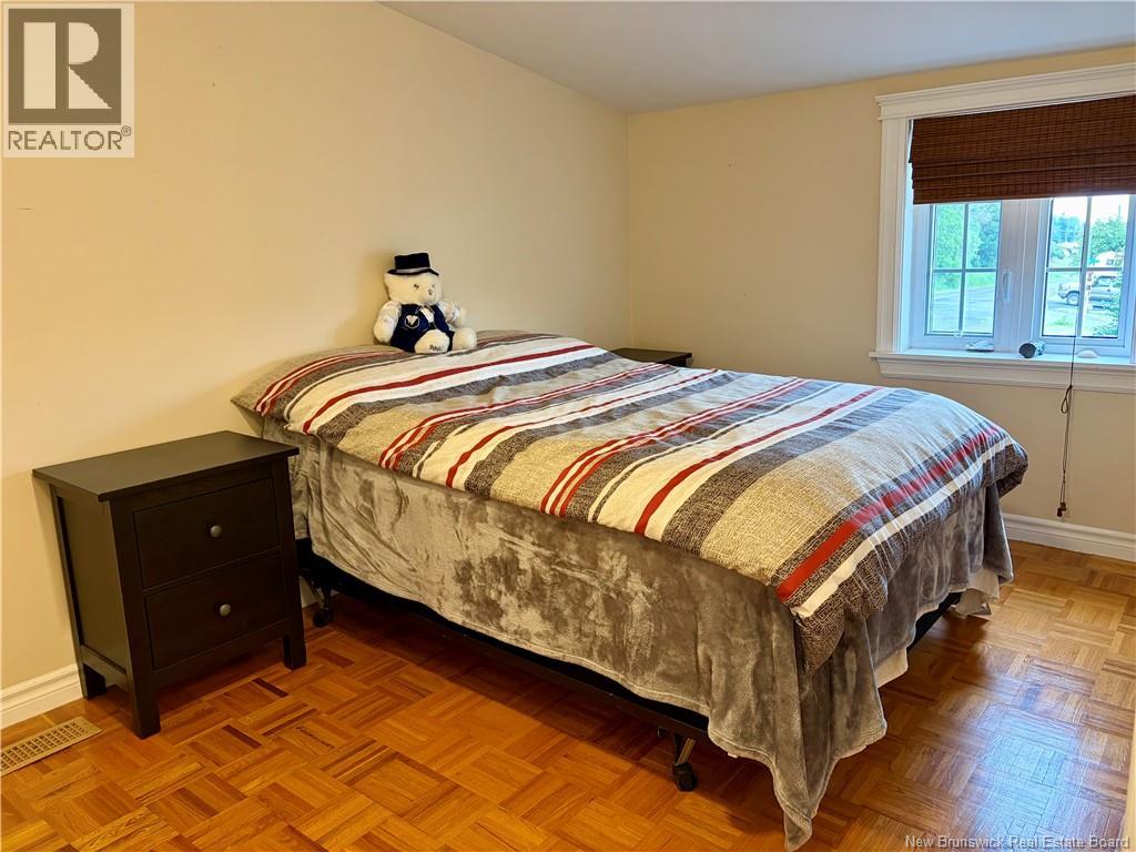191 Renfrew - Image 21