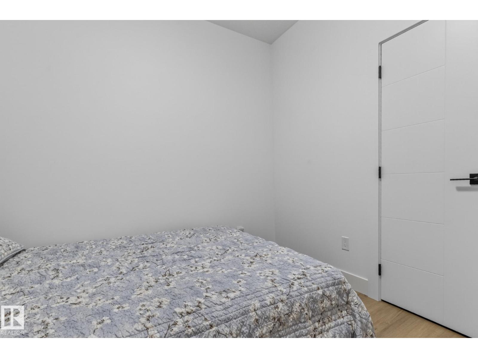 4739 168 AV NW - 16