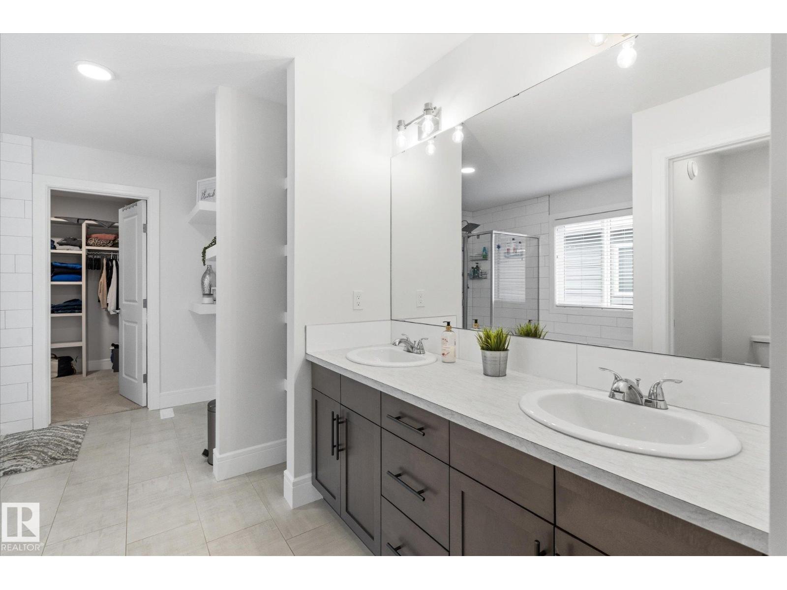 27 HICKORY RD - 31
