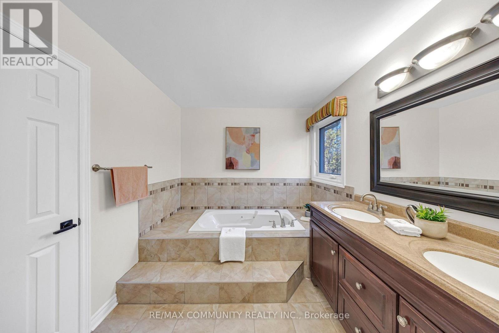 2387 DENVALE DRIVE - Image 41