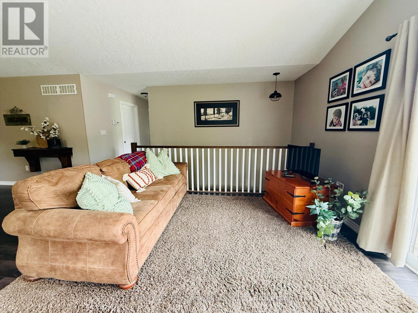 201 HUTTON HILL ROAD - 11