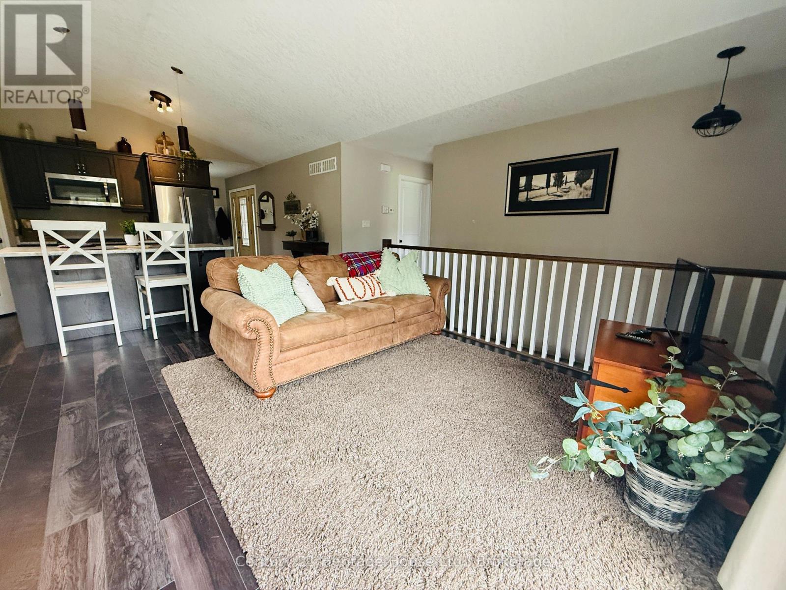 201 HUTTON HILL ROAD - 12