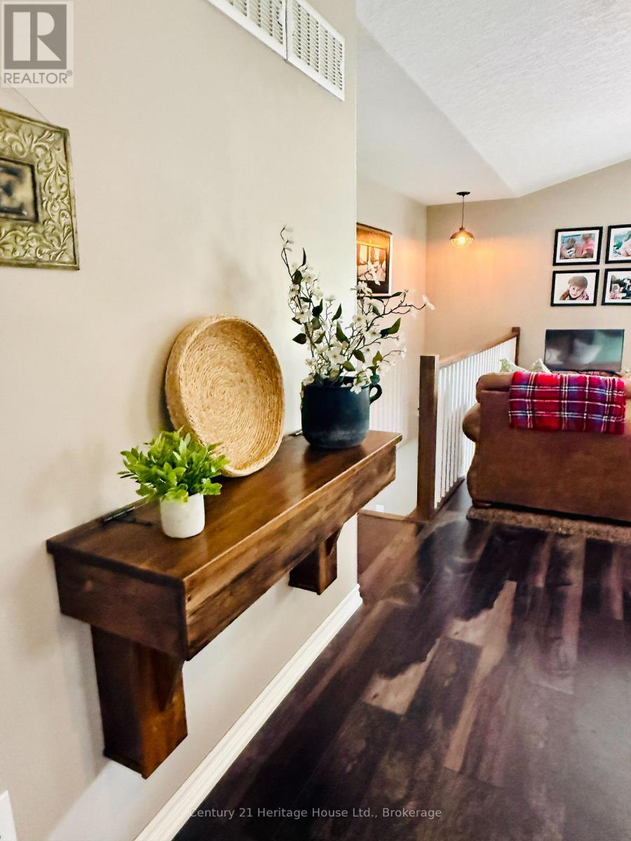 201 HUTTON HILL ROAD - 14