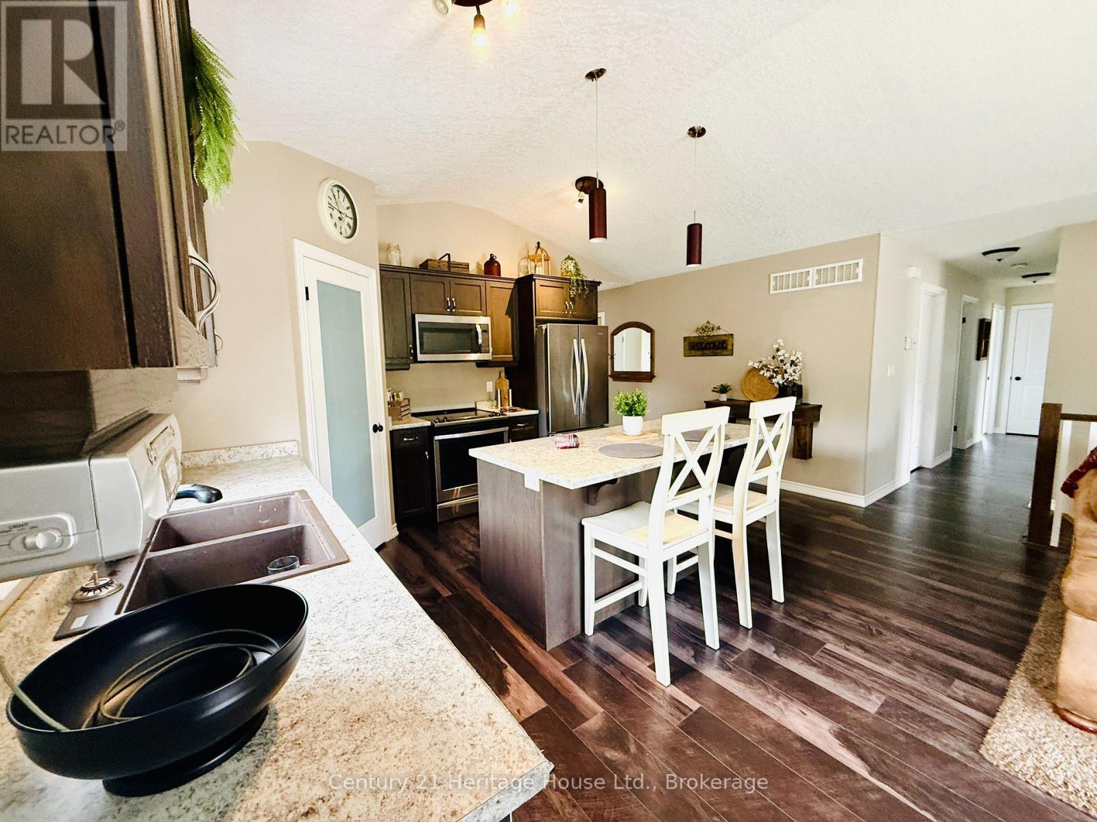 201 HUTTON HILL ROAD - 18