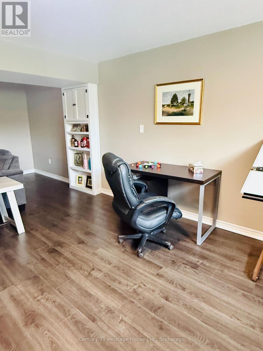 201 HUTTON HILL ROAD - 40