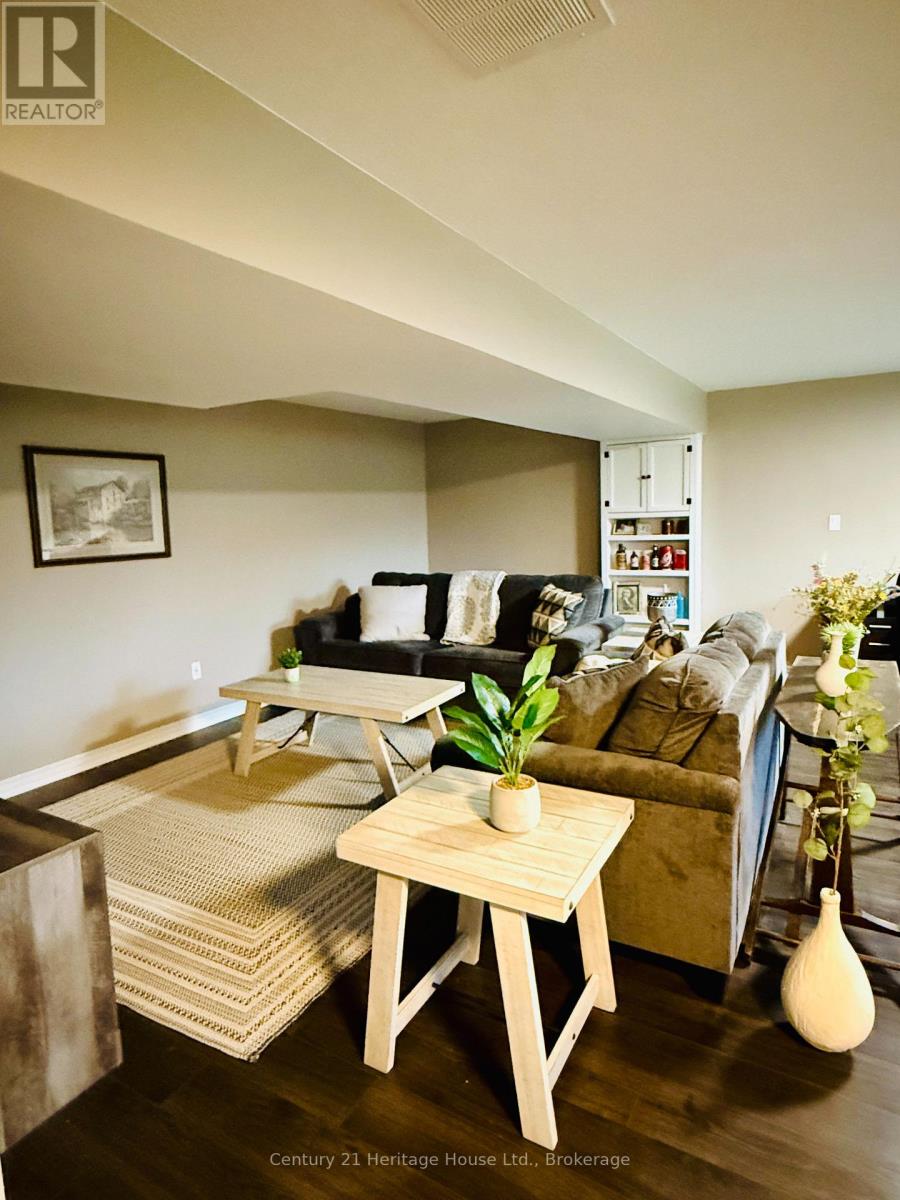 201 HUTTON HILL ROAD - 35