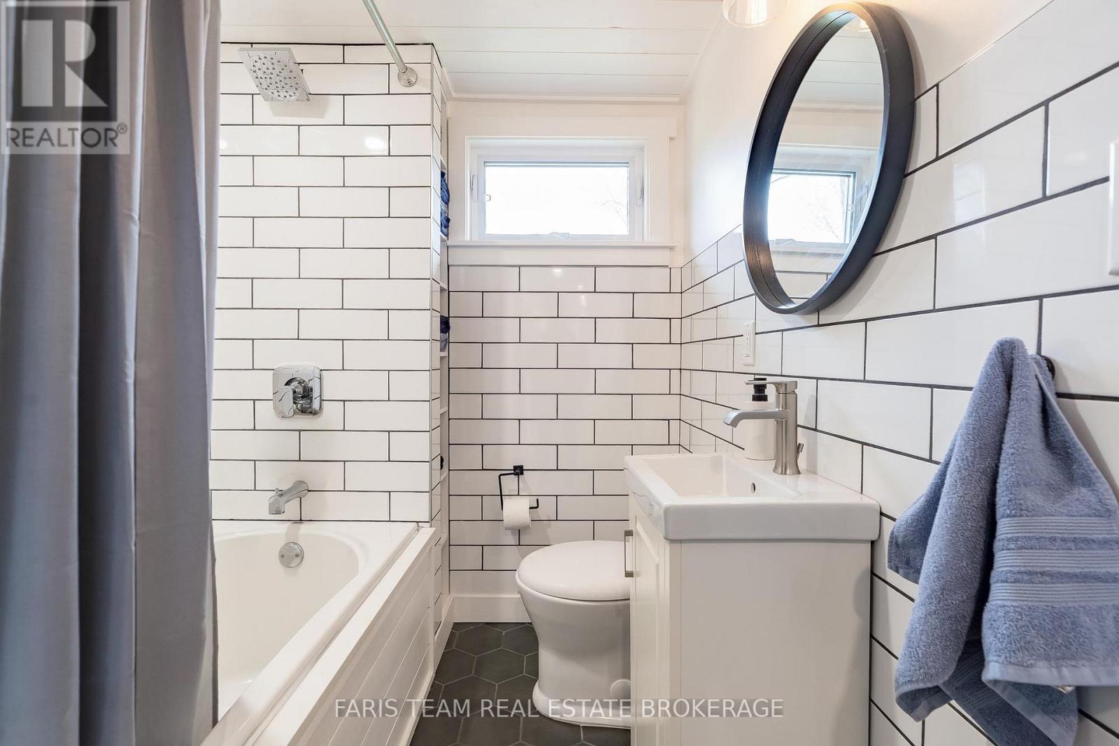 1720 TAY POINT ROAD - 20