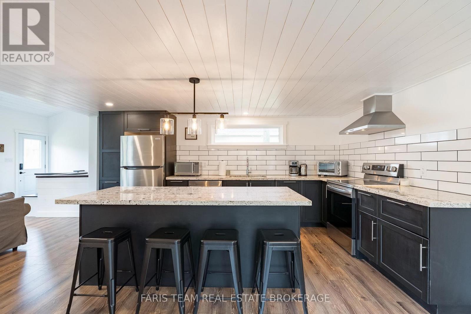1720 TAY POINT ROAD - 6