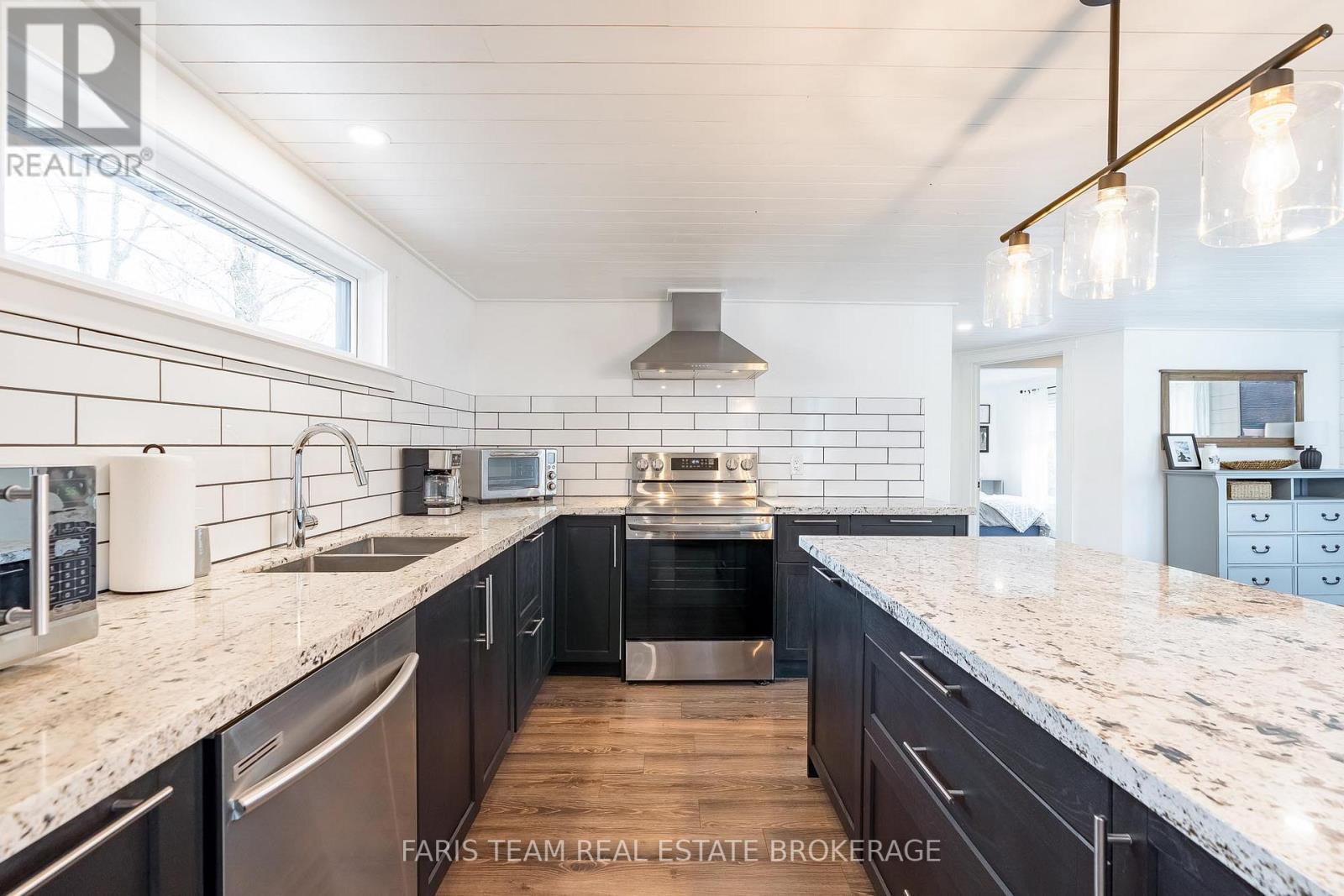 1720 TAY POINT ROAD - 9