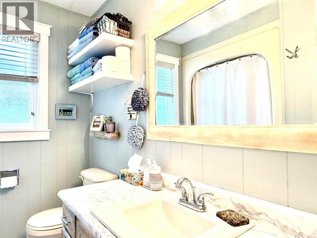 221 White Fish Crescent — photo 11