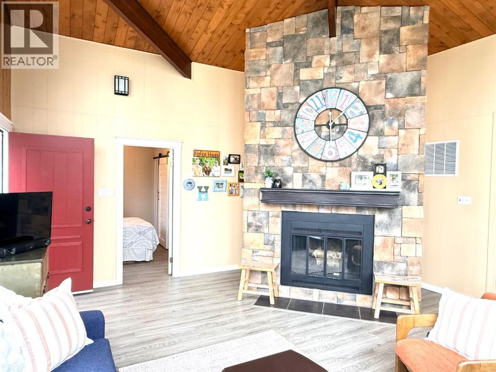 221 White Fish Crescent - photo 4